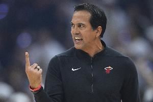 斯波：我们必须变得更好 所以我们这个休赛期必须要做出一些调整