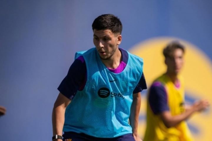 勤勤恳恳！世体：巴德吉训练表现打动弗里克 或随队参加季前赛