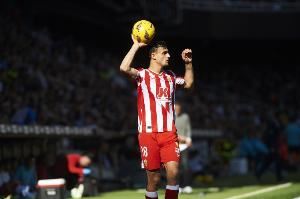 记者：米兰右后卫目标布比利前途光明，有望进国家队接班卡瓦哈尔