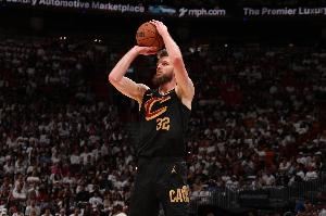 Amico：独行侠&黄蜂&奇才都对迪恩-韦德有意 独行侠已关注多年