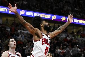 美记：公牛想留下科比-怀特 若签换库明加涉及的可能是道苏姆