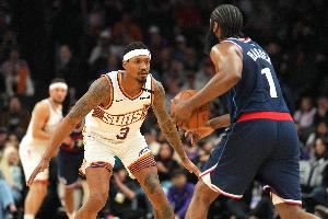 美记：热火、湖人、勇士、雄鹿也参与了比尔争夺 但都有附加条件