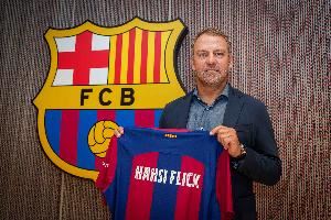 巴萨问卷：董事会被86%会员认可，弗里克9.5分，男足9分女足8.9分