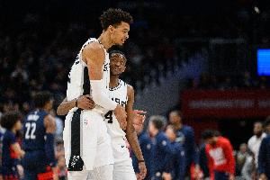 福克斯顶薪续约！文班亚马明夏可提前续约 最高可签5年3.17亿美元