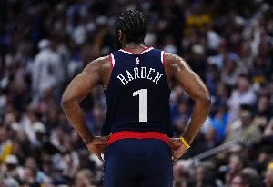 哈登：快船上下都有共同的目标 我们的阵容有能力去赢得总冠军