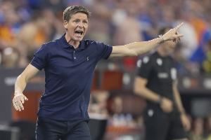 格拉斯纳：埃泽与水晶宫有合同，不要总是相信读到的东西