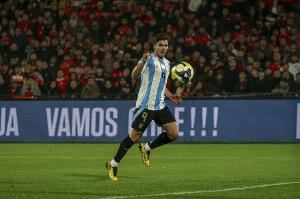 记者：阿尔瓦雷斯和帕雷德斯首发出战阿根廷vs委内瑞拉