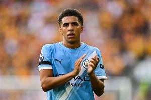 刘易斯谈福登：他找回了自信，当他感到开心时就能踢得很好