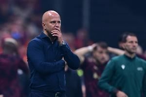 四连败后红军更衣室依然平静，斯洛特度假时仍在研究如何扭转颓势