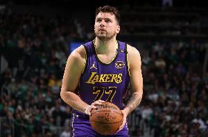 名记：湖人新赛季会排西部第六或第七 这取决于开局阶段表现